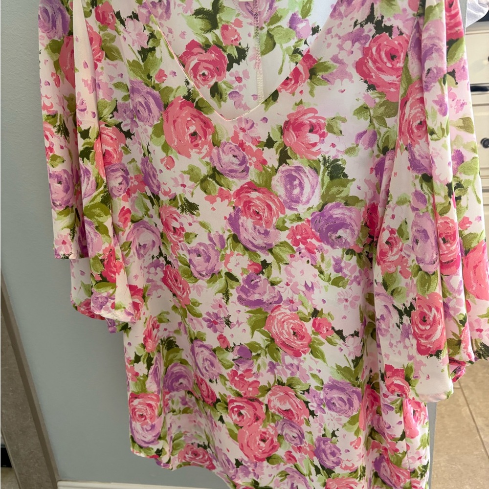 ANDREE BY UNIT Floral V-Neck Blouse - Pink and Purple